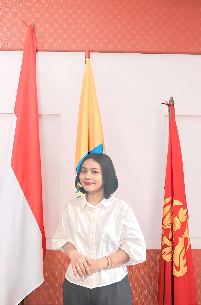 Donna Exsanti Charinda, S.Hub.Int., M.H.