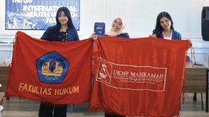 Gelorakan Isu Perdamaian Gaza, Delegasi UKM-F Mahkamah FH Unila Juara 1 International Youth United Nations 2026 di UKSW